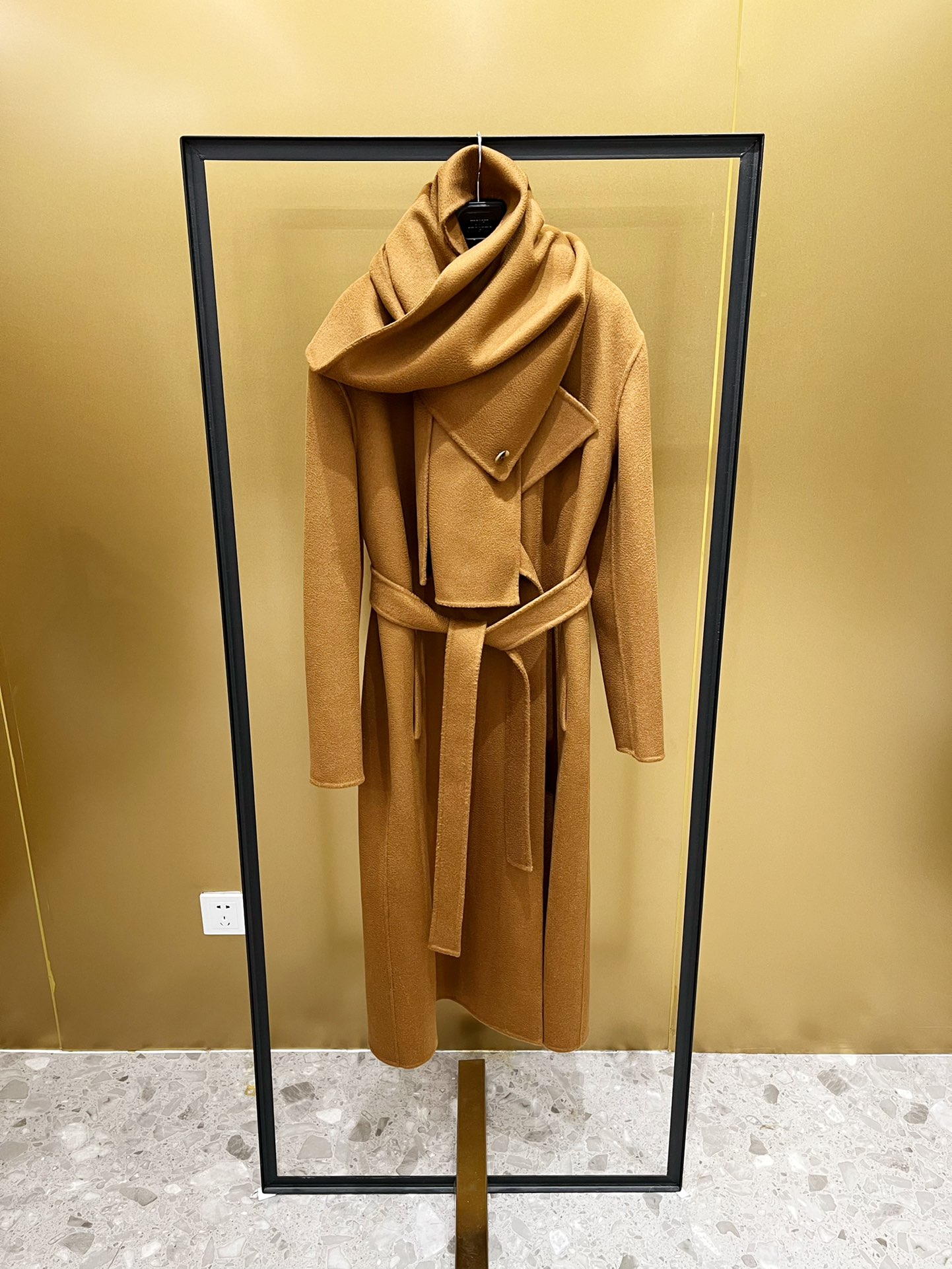 4a1ffbcaeea5e7c42bae12177513db40_1760441216_204.jpg 4a1ffbcaeea5e7c42bae12177513db40_1760441216_204.jpg