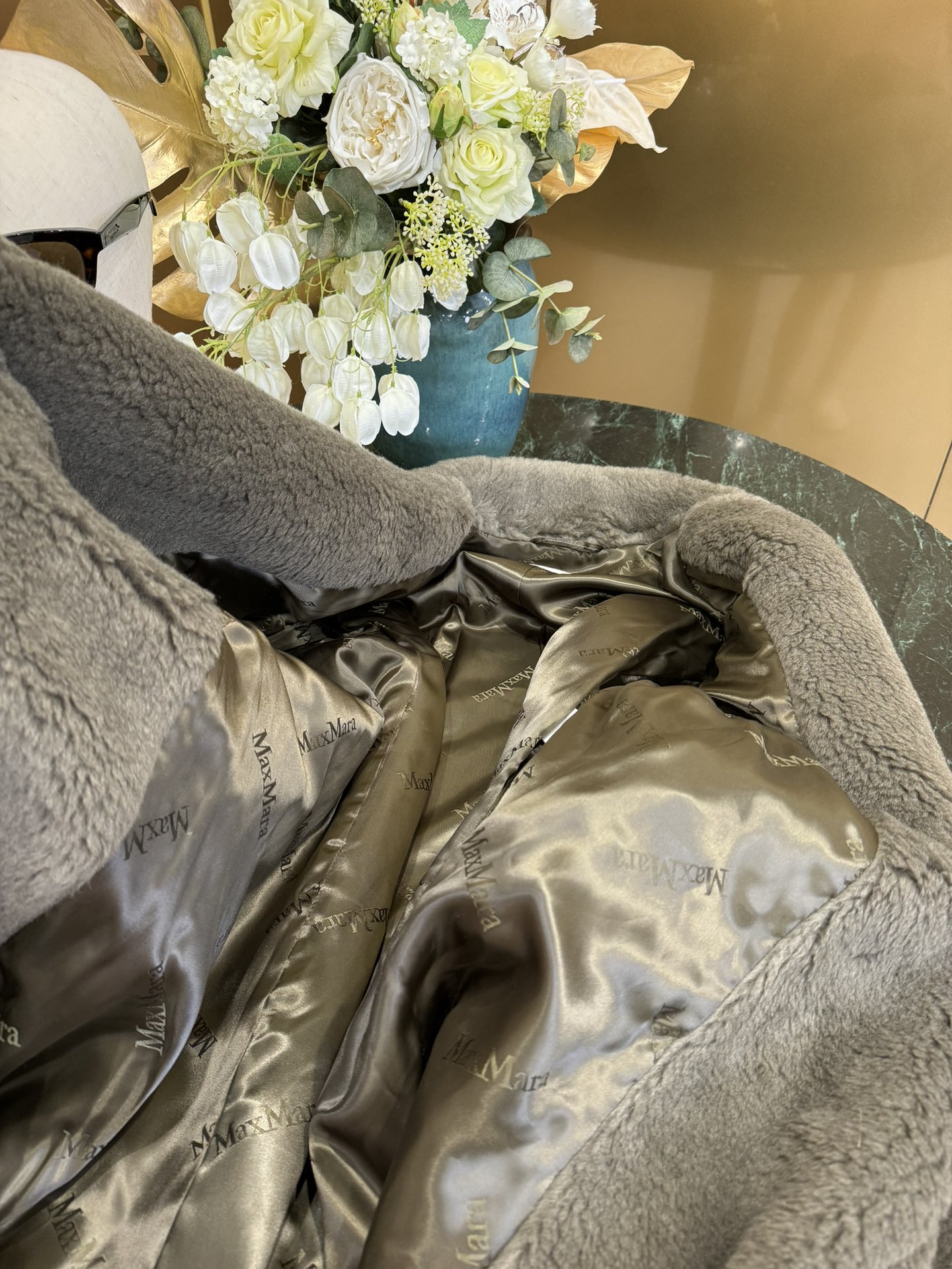 4a1ffbcaeea5e7c42bae12177513db40_1760441691_2187.jpg 4a1ffbcaeea5e7c42bae12177513db40_1760441691_2187.jpg