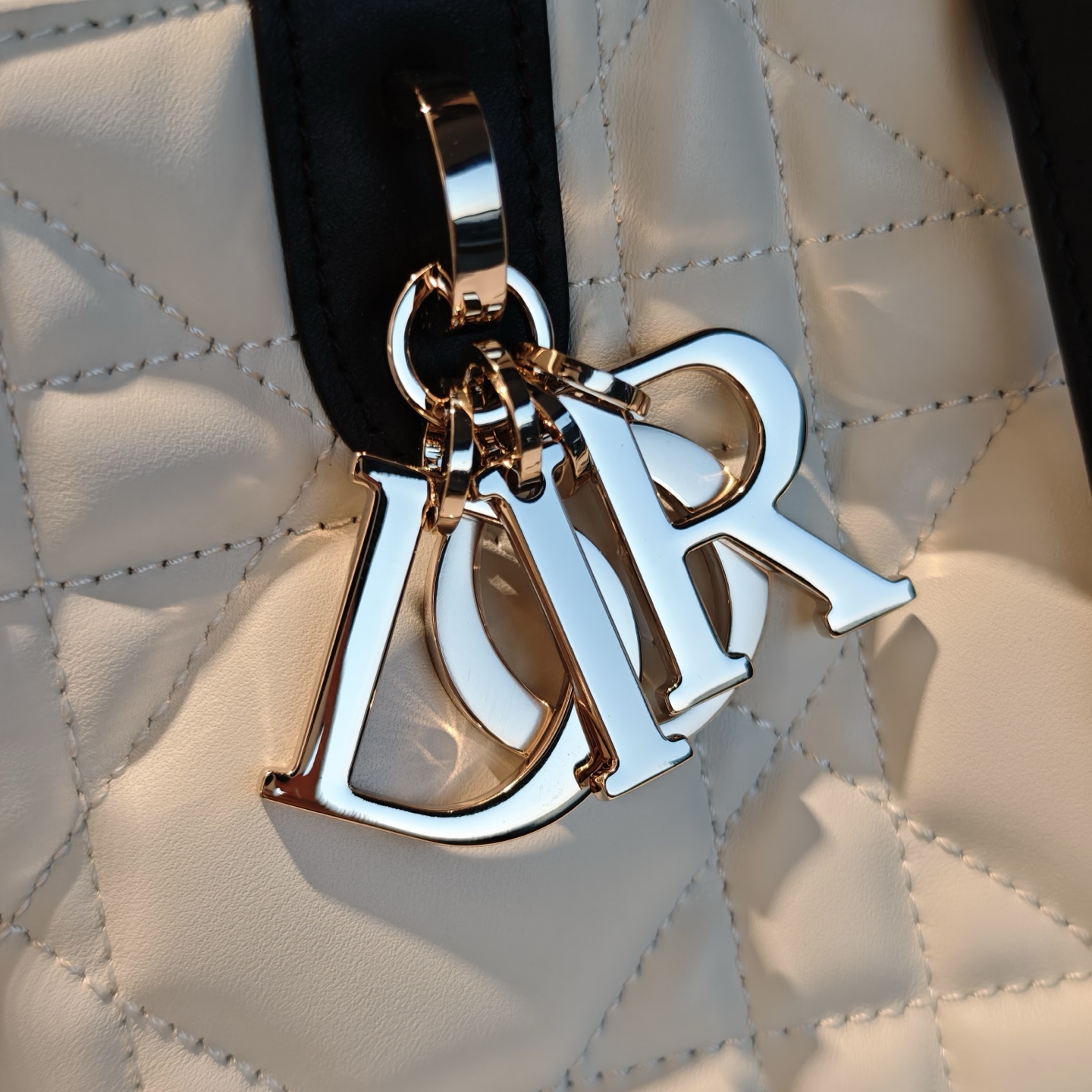 376252ad872cb5c8b2b6ceaaa81e635c_1763542490_0925.jpg 376252ad872cb5c8b2b6ceaaa81e635c_1763542490_0925.jpg