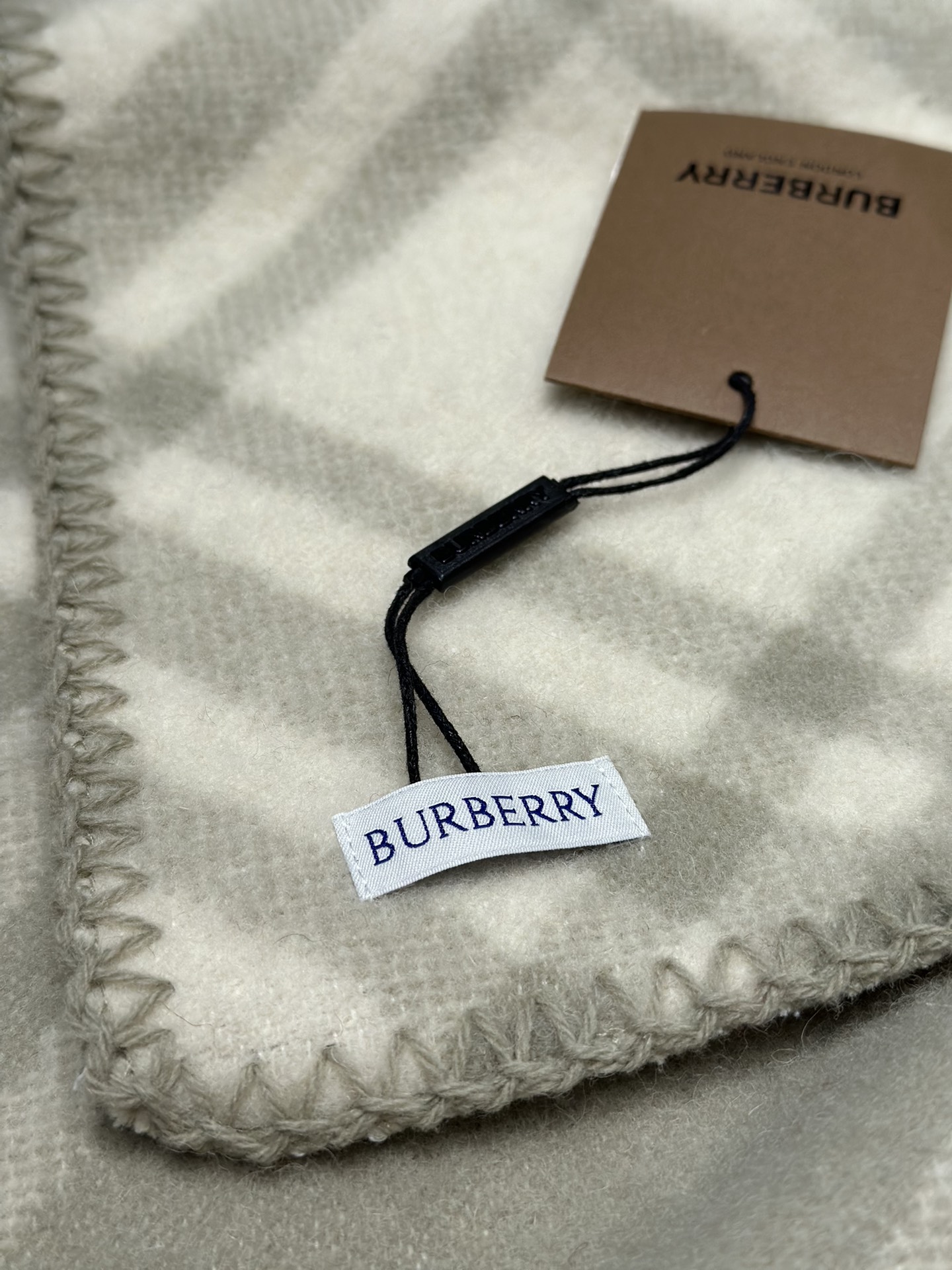 b67f88d466fa2045d393967e714db298_1762255263_218.jpg b67f88d466fa2045d393967e714db298_1762255263_218.jpg