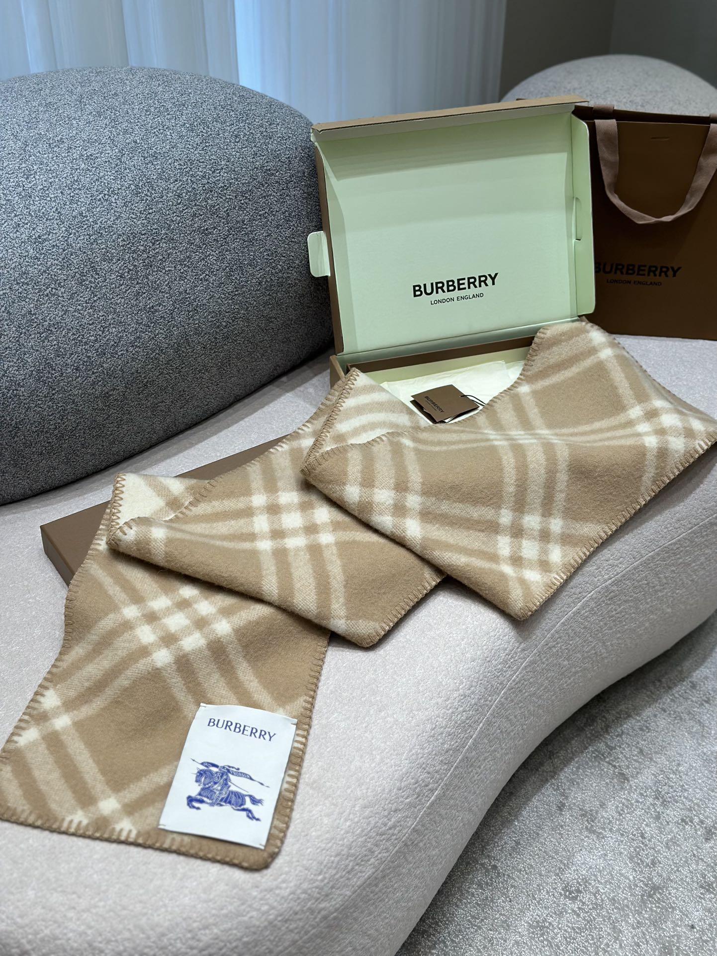 b67f88d466fa2045d393967e714db298_1762255296_561.jpg b67f88d466fa2045d393967e714db298_1762255296_561.jpg