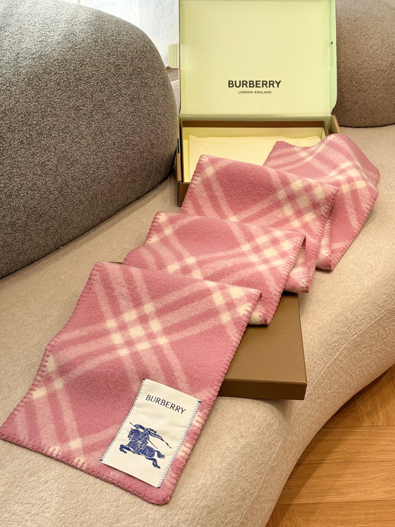 b67f88d466fa2045d393967e714db298_1762255528_6538.jpg b67f88d466fa2045d393967e714db298_1762255528_6538.jpg