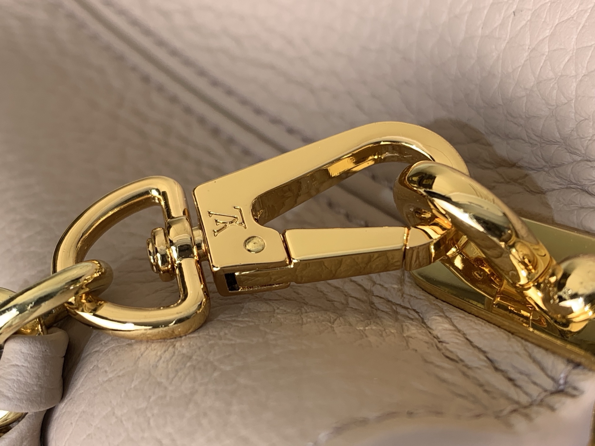 b95e7a05d29f4d7a53a6707e2373ee5c_1765549496_3757.jpg b95e7a05d29f4d7a53a6707e2373ee5c_1765549496_3757.jpg