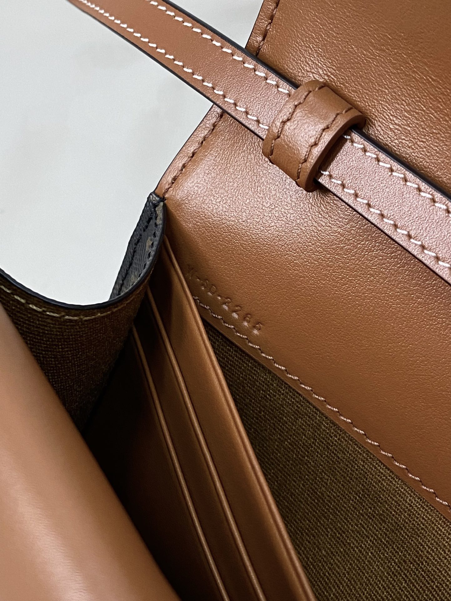 b95e7a05d29f4d7a53a6707e2373ee5c_1765549638_3351.jpg b95e7a05d29f4d7a53a6707e2373ee5c_1765549638_3351.jpg