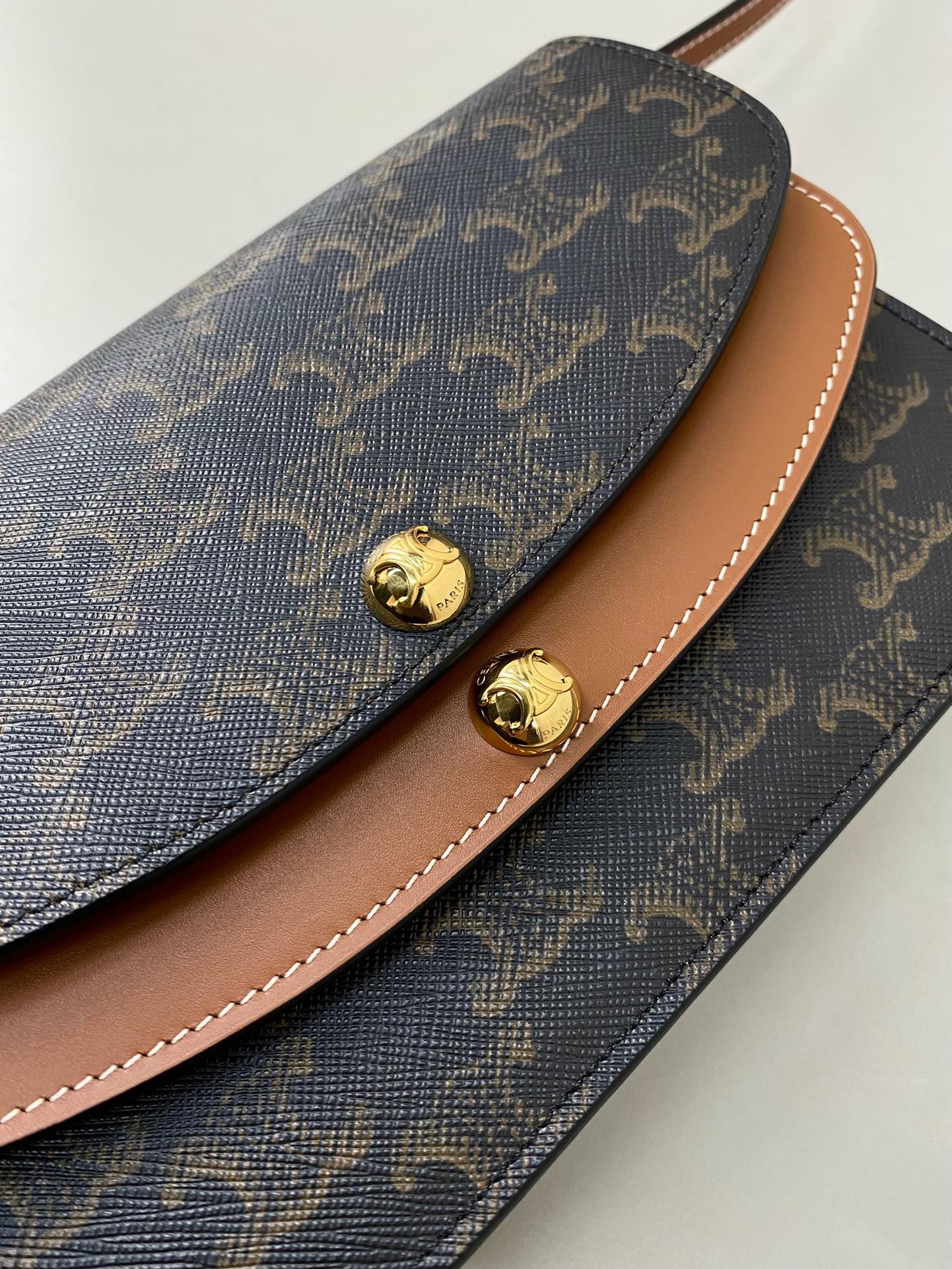 b95e7a05d29f4d7a53a6707e2373ee5c_1765549640_7437.jpg b95e7a05d29f4d7a53a6707e2373ee5c_1765549640_7437.jpg