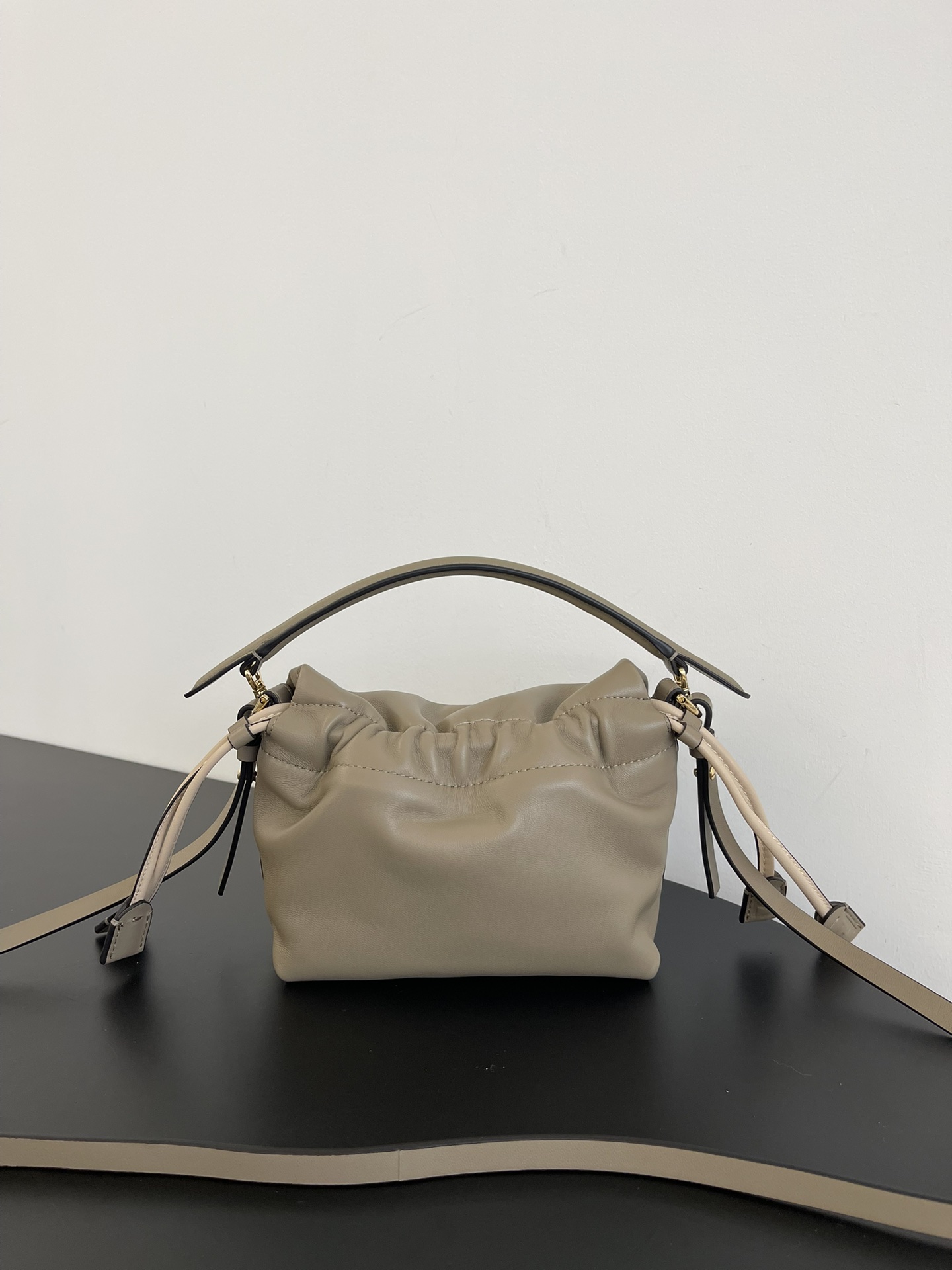 b95e7a05d29f4d7a53a6707e2373ee5c_1765549733_0884.jpg b95e7a05d29f4d7a53a6707e2373ee5c_1765549733_0884.jpg