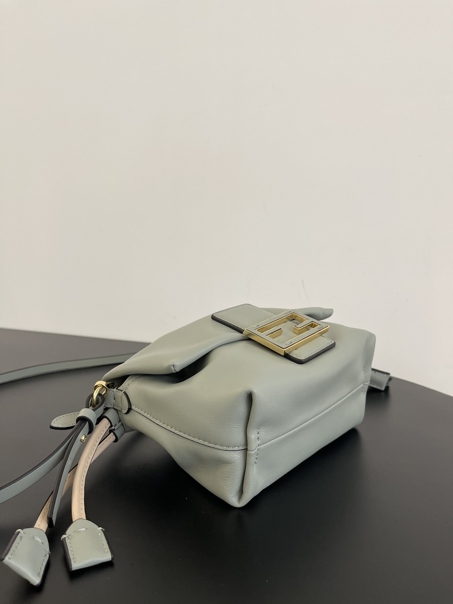 b95e7a05d29f4d7a53a6707e2373ee5c_1765549822_5952.jpg b95e7a05d29f4d7a53a6707e2373ee5c_1765549822_5952.jpg