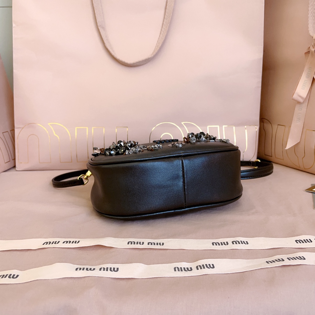 72125079e8a0b3d0db5bf508b12092e0_1768359421_858.jpg 72125079e8a0b3d0db5bf508b12092e0_1768359421_858.jpg