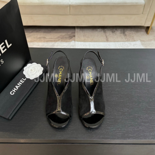 샤넬 25A 공방 샌들 힐 CC로고 스웨이드 블랙
