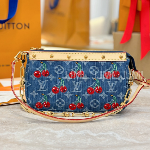 루이비통 LV x TM 포쉐트 악세수아