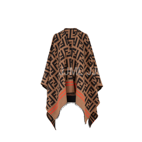 펜디 칼 FXX715 AHRF F0QU5 여자 양면 울 캐시미어 케이프/판초