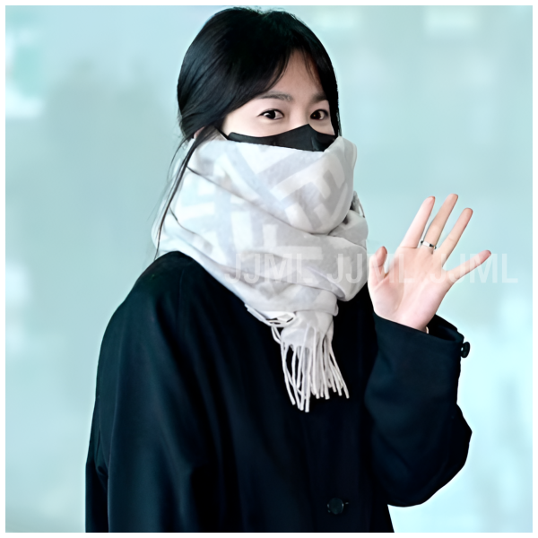 [송혜교 PICK] 펜디 그레이 캐시미어 FF 스카프