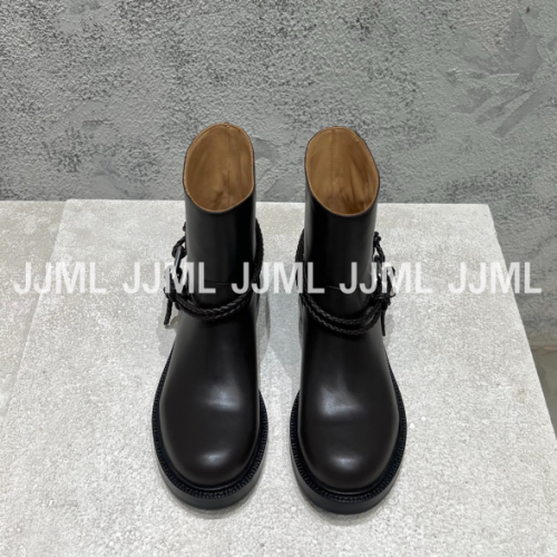 보테가 베네타 미들 부츠 블랙