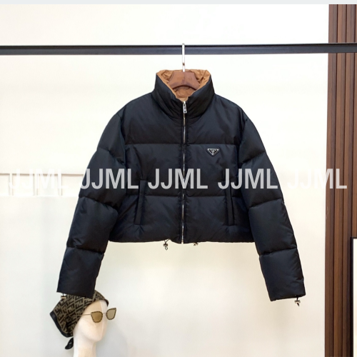 프라다 크롭 투톤 패딩 블랙