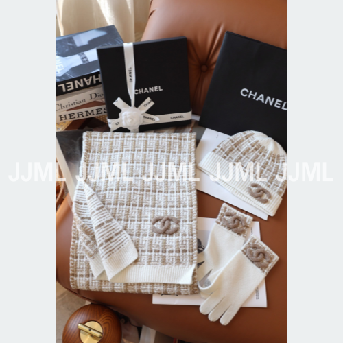 샤넬 머플러 비니 글러브 세트 베이지