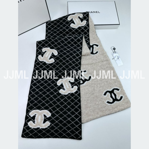 샤넬 다이아몬트로고 패턴 머플러 베이지