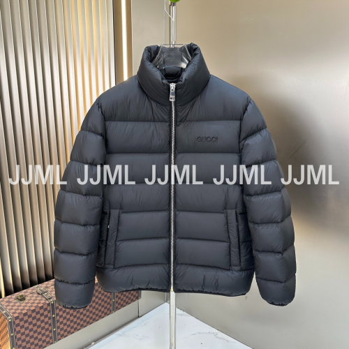 구찌 베이직 패딩 블랙