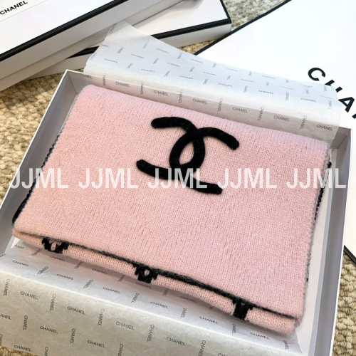 샤넬 다이아몬드 패턴 머플러 핑크