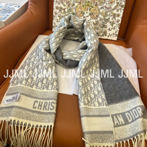 디올 오블리크 머플러 그레이