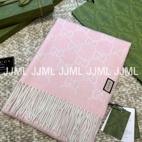 구찌 로고 머플러 핑크