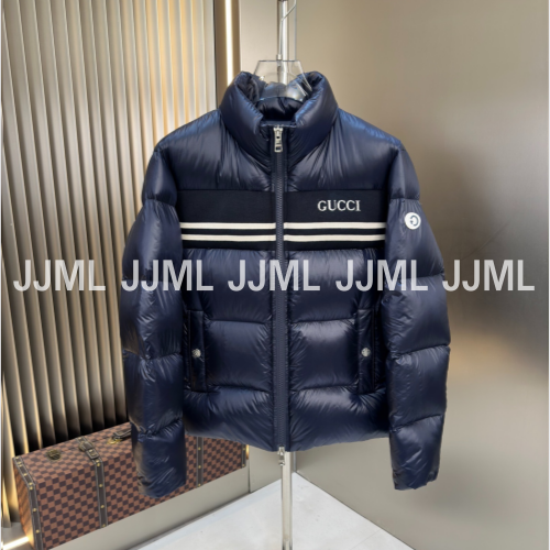 구찌 로고 패치 다운 패딩 네이비