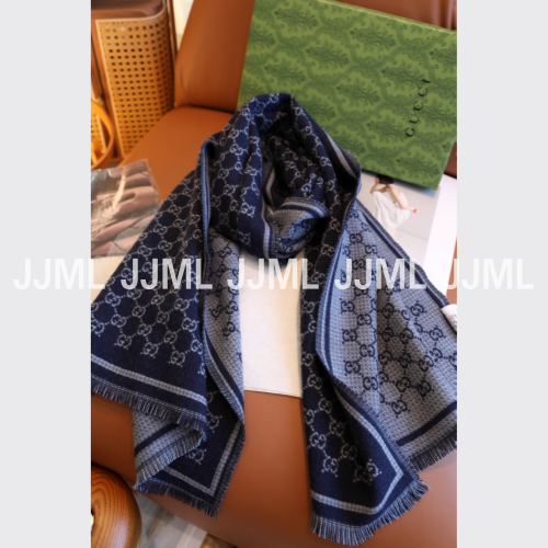 구찌 프린지 로고 패턴 머플러 네이비