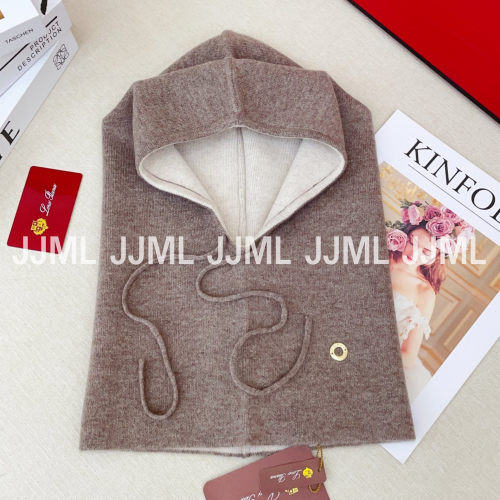 로로피아나 바라클라바 베이지