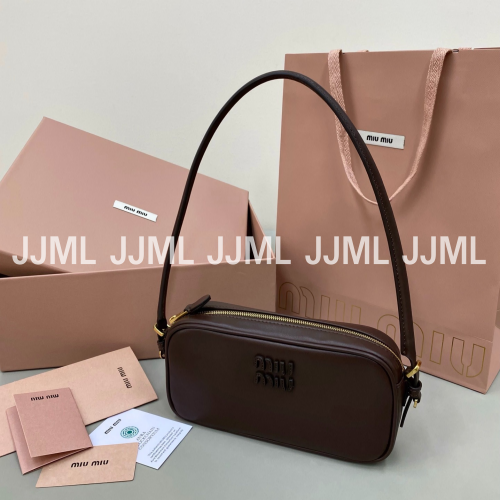 미우미우 벨 버건디