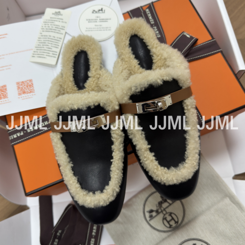 에르메스 Kelly 시어링 뮬 블랙