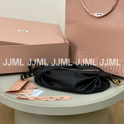 미우미우 나파 레더 몽크백 블랙