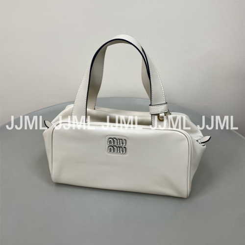 미우미우 가죽 탑 핸들 백 화이트 5BB182