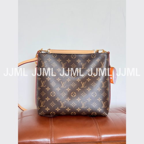 루이비통 멀티패스 모노그램 핸드백 M27825