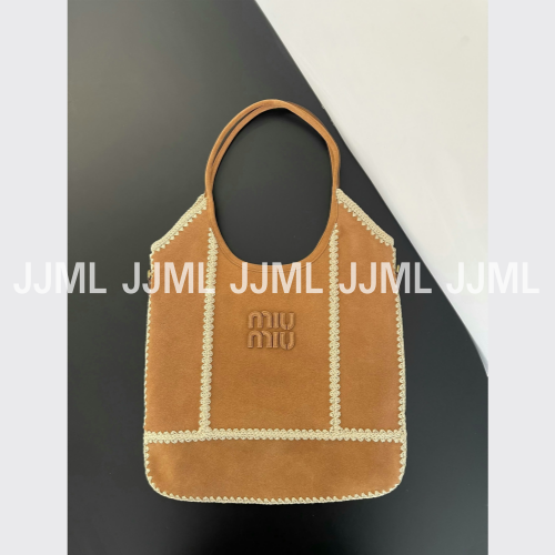 미우미우 스웨이드 & 크로셰 아이비백