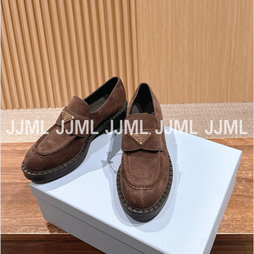 프라다 초콜릿 스웨이드 로퍼 다크 브라운