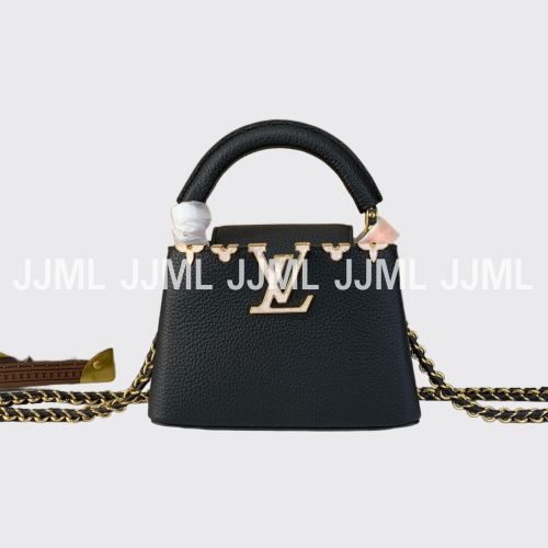 루이비통 카퓌신 미니 블랙 M10166