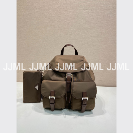 프라다 미디엄 리나일론 백팩 시에나 1BZ811