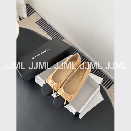 샤넬 클래식 발레리나 그로그랭 토 캡 플랫 슈즈 베이지 블랙