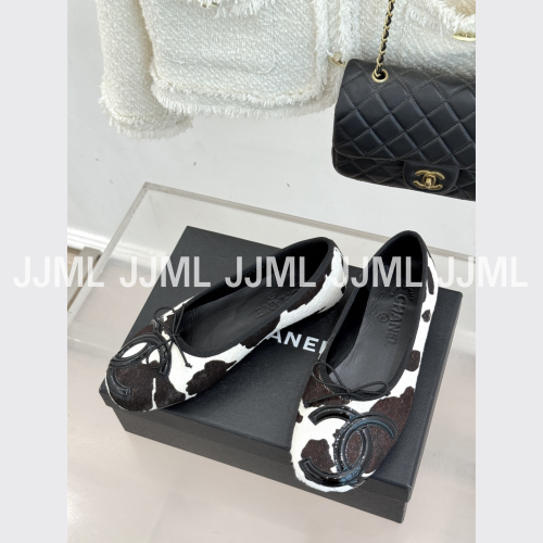 샤넬 발레리나 플랫 카우패턴 블랙