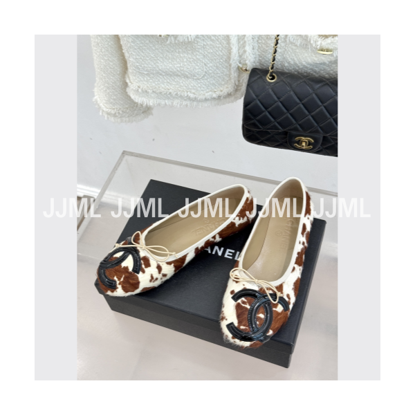 샤넬 발레리나 플랫 카우패턴 브라운