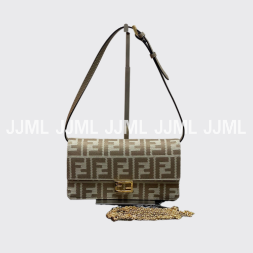 펜디 FF 모티프 체인 바케트백 패브릭 베이지