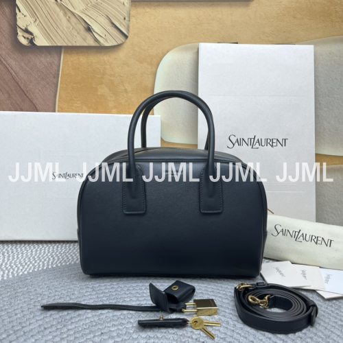 생로랑 삭 드 주르 보스턴 레더 블랙