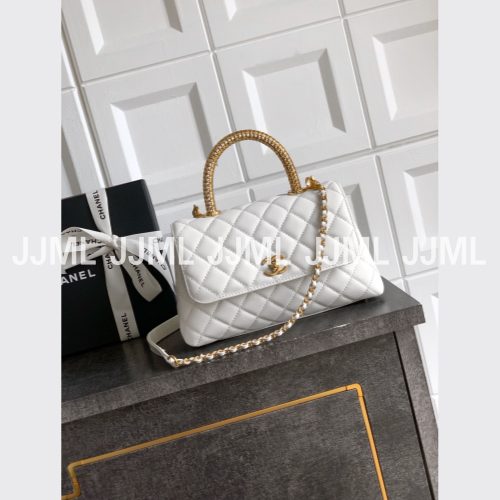 샤넬 25A 코코핸들백 23 화이트