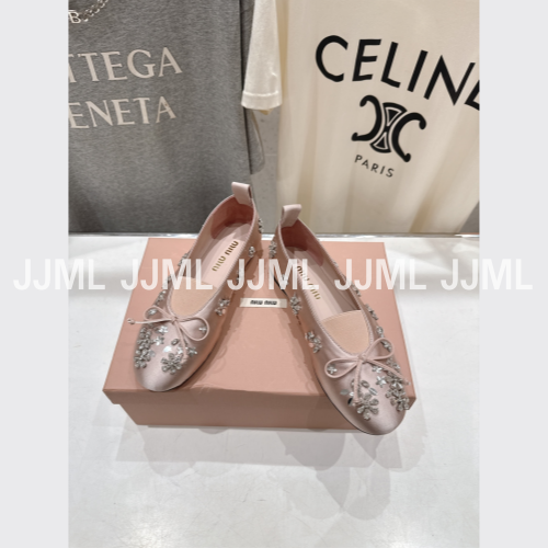 미우미우 새틴 크리스탈 발레리나 플랫 핑크