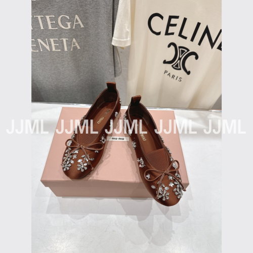 미우미우 새틴 크리스탈 발레리나 플랫 브라운