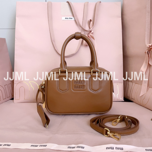 미우미우 아르카디 레더백 코냑 5BB123