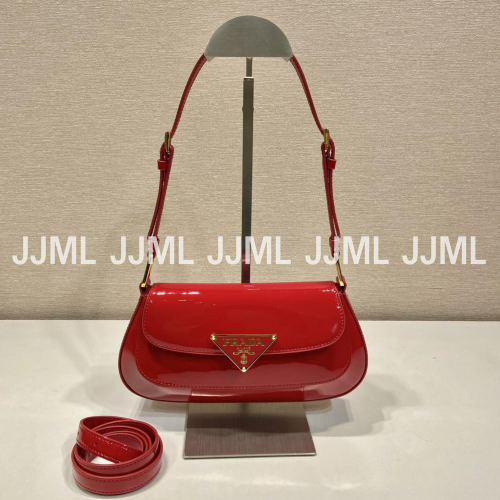 프라다 브러시드 레더 숄더백 레드 1BD345