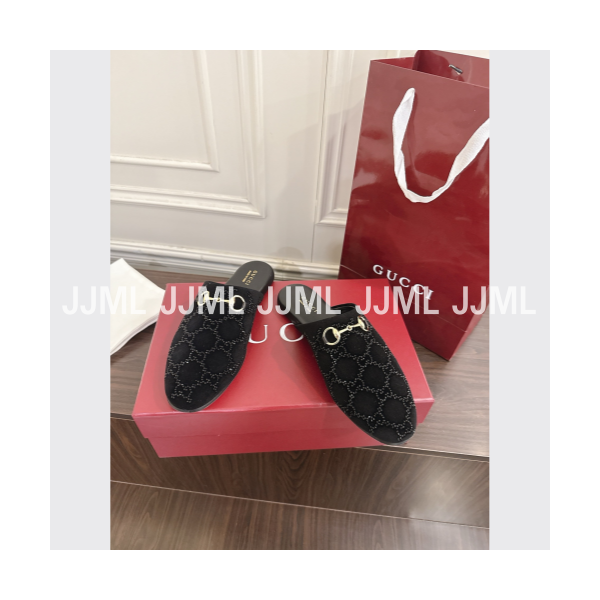 구찌 GG 임벨리시드 벨벳뮬 블랙