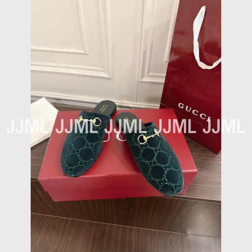 구찌 GG 임벨리시드 벨벳뮬 그린