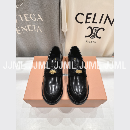 미우미우 페니 로퍼 레더 글로시 블랙