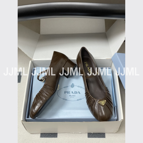 프라다 레더 메리 제인 펌프스 다크브라운